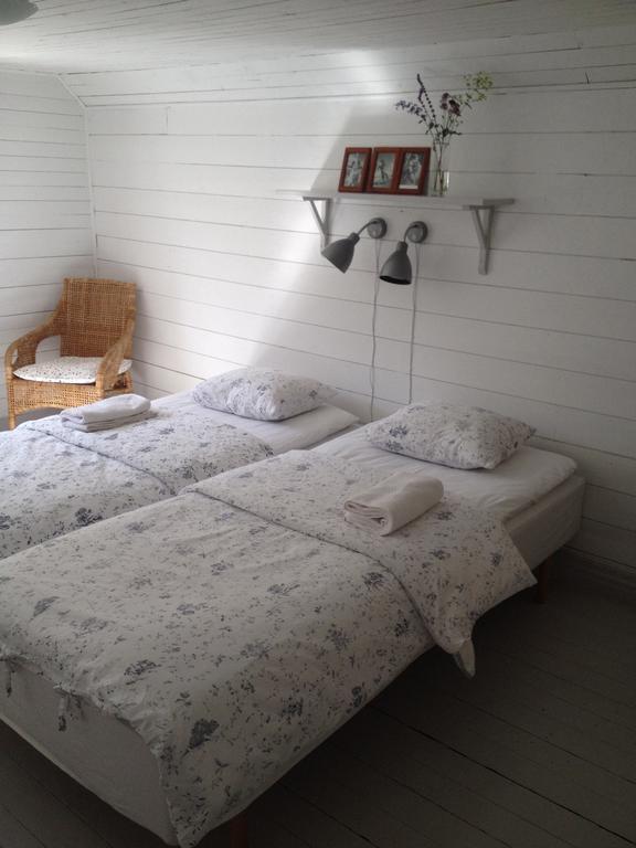 Saebyholms Gard Acomodação com café da manhã Laholm Quarto foto
