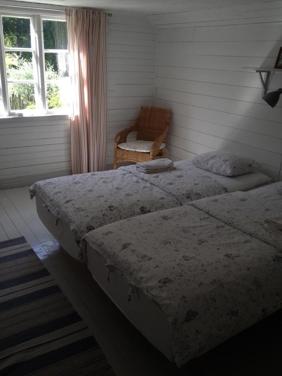 Saebyholms Gard Acomodação com café da manhã Laholm Quarto foto