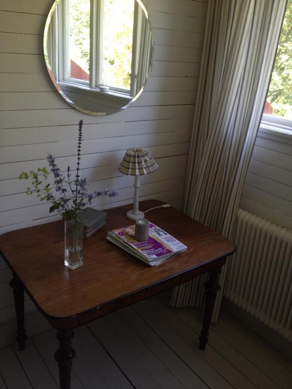 Saebyholms Gard Acomodação com café da manhã Laholm Quarto foto